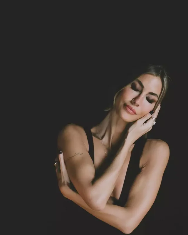 Çağla 11 saat qaranlıqda qaldı