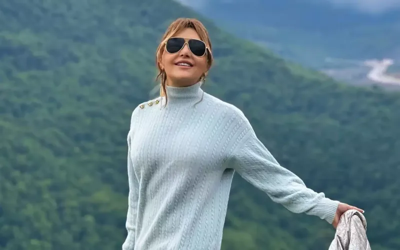 Zülfiyyə Xanbabayevadan Şuşada fotolar