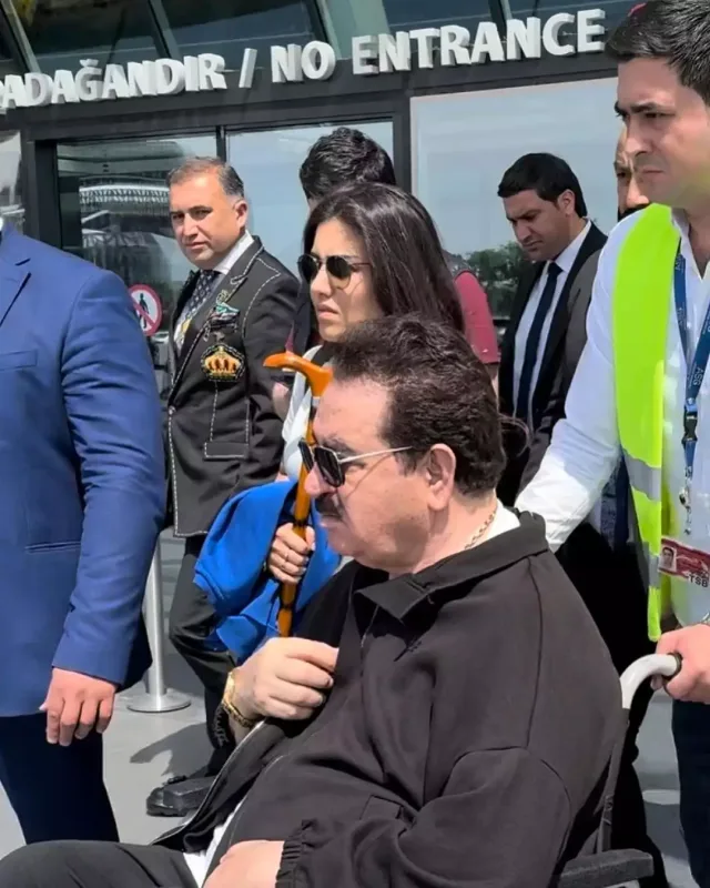 Tatlıses Bakıya əlil arabasında gəldi