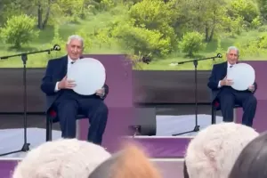 Arif Babayev Şuşada səhnədə!