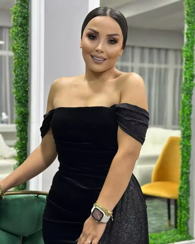 Azərbaycanlı müğənni maşınla iki azyaşlını vurdu