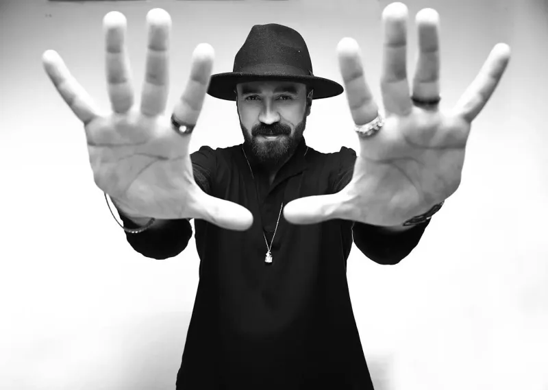 “Oxuyanda “xırıltı” əmələ gəlir”