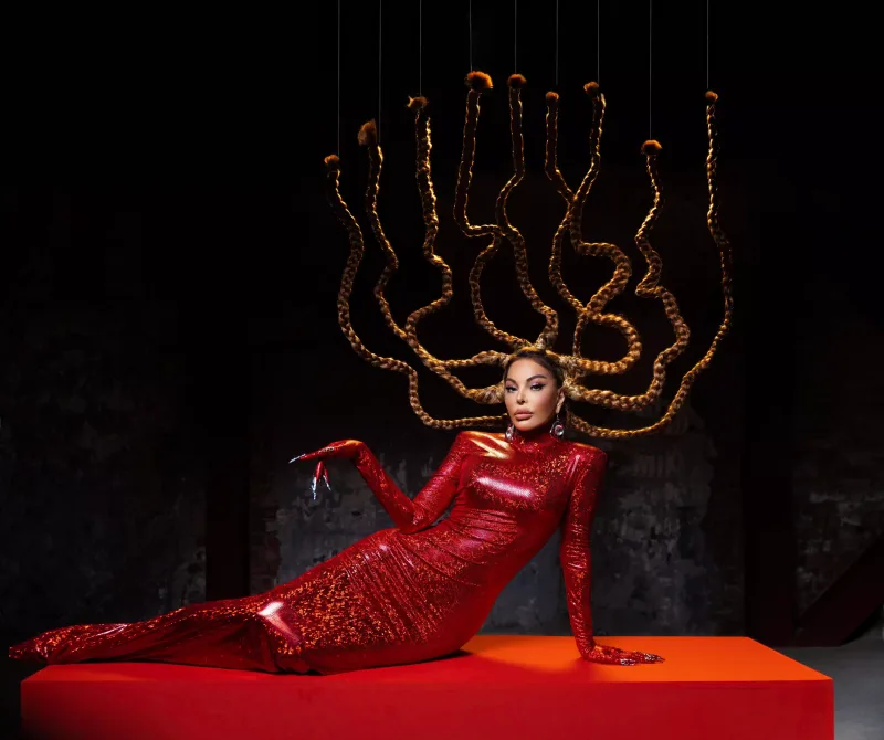 Aygün Kazımova obrazdan obraza girdi - “Maşallah” 