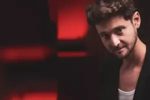 Eldar səssizliyi pozdu