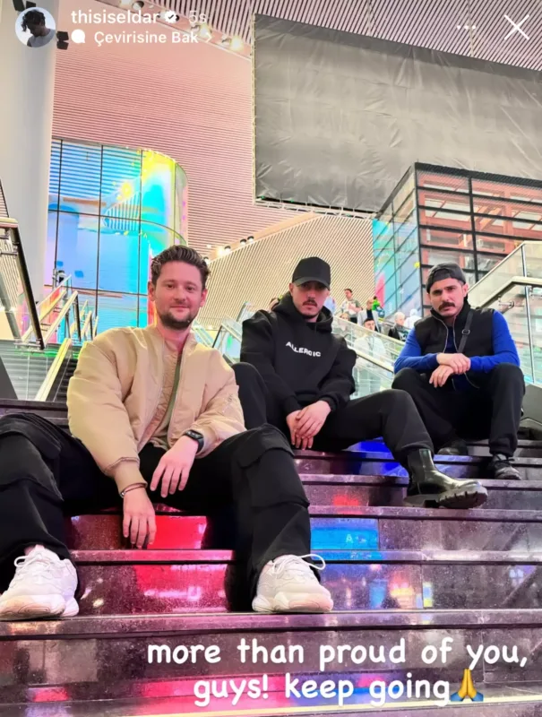 Eldar səssizliyi pozdu