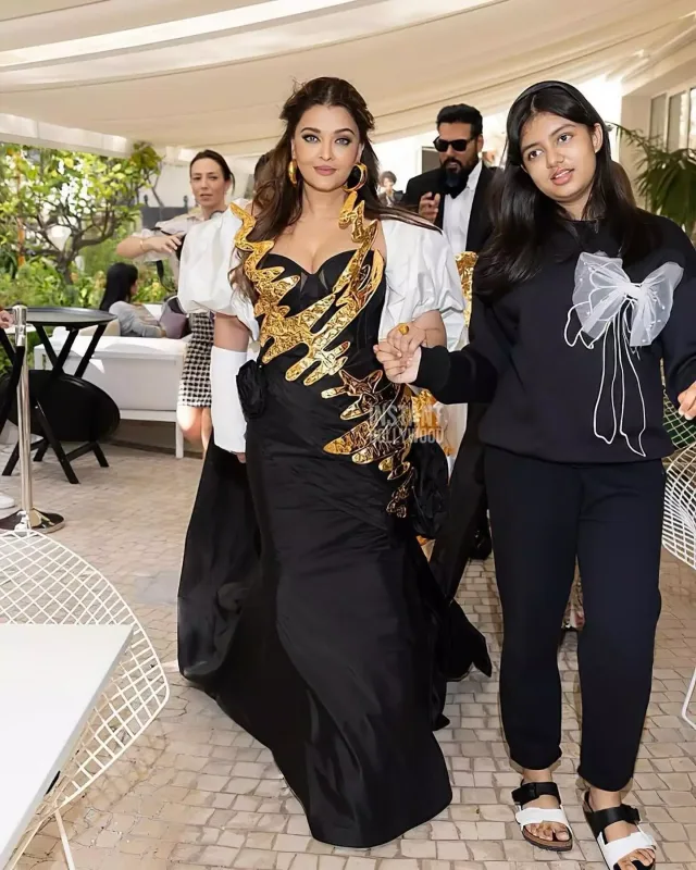 Festivala qolunda gipslə qatıldı