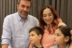 Taleh və Xatirədən övladlarıyla bağlı paylaşım