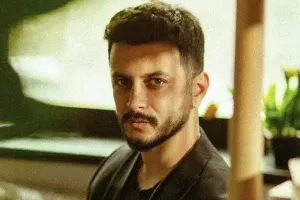 Mərdandan məşhur mahnıya yeni nəfəs