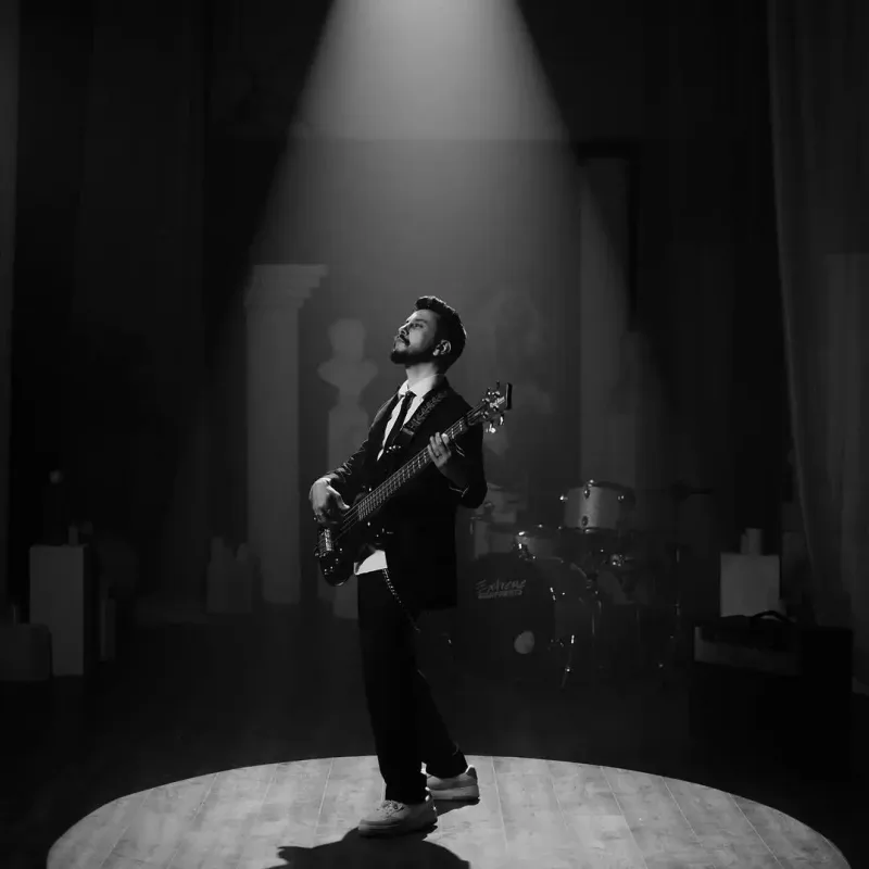 Mərdandan məşhur mahnıya yeni nəfəs