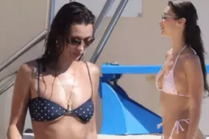 Bella çimərlikdə görüntüləndi