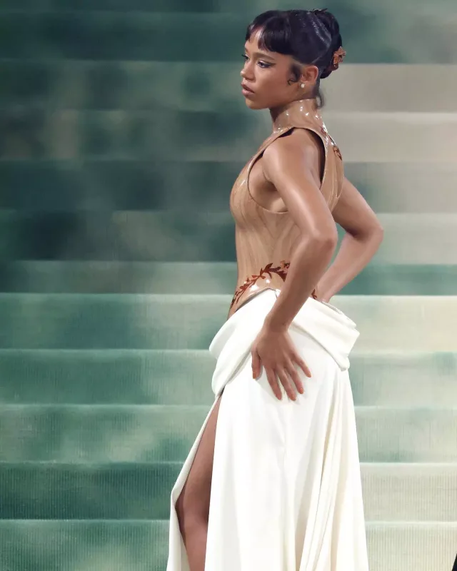 Herri 1 illik sevgilisindən ayrıldı!