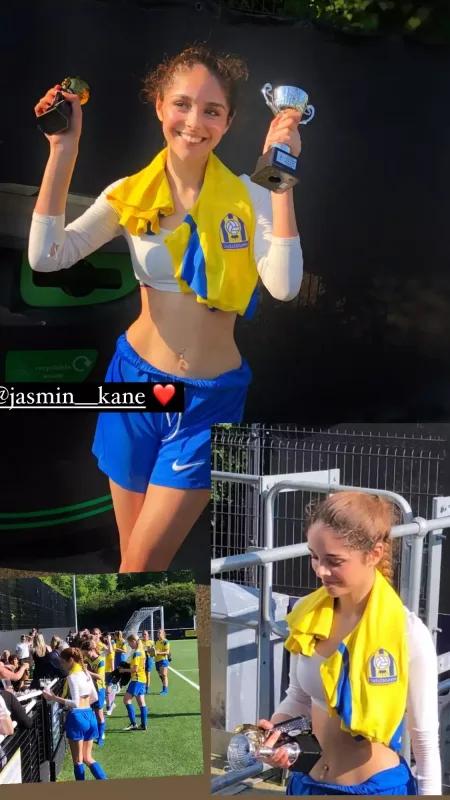 Nigarın qızının çempionluq pozası