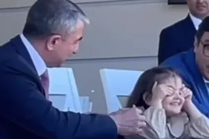 DSX rəisi ilə şəhid qızının səmimi anları