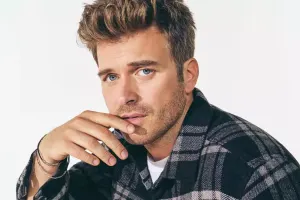 Kıvanç 12 milyonluq təklifi rədd etdi