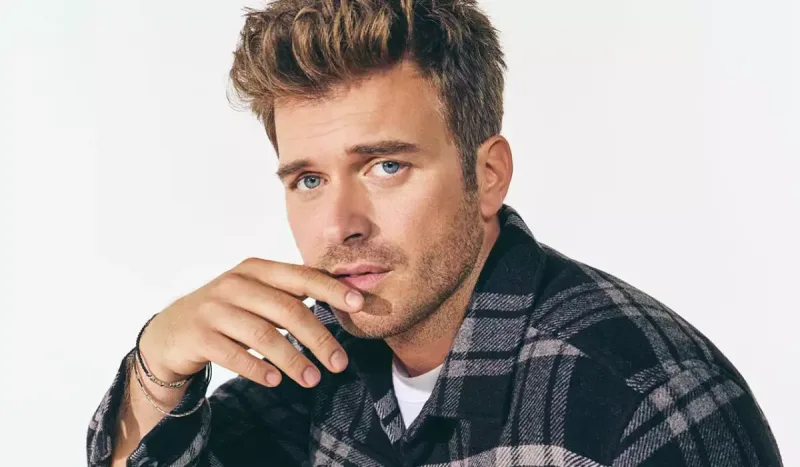 Kıvanç 12 milyonluq təklifi rədd etdi