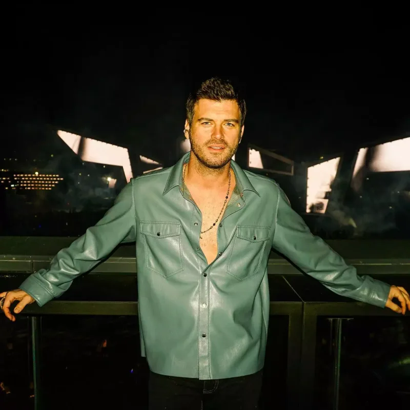 Kıvanç 12 milyonluq təklifi rədd etdi