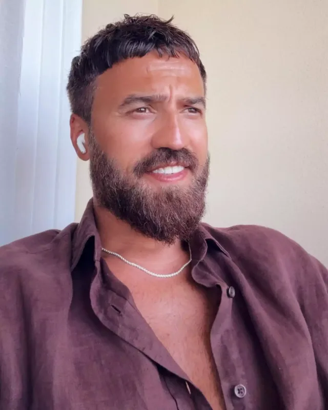 Zamiq oğlu ilə tətildə