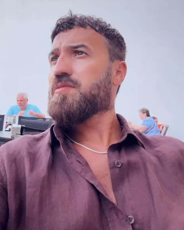 Zamiq oğlu ilə tətildə