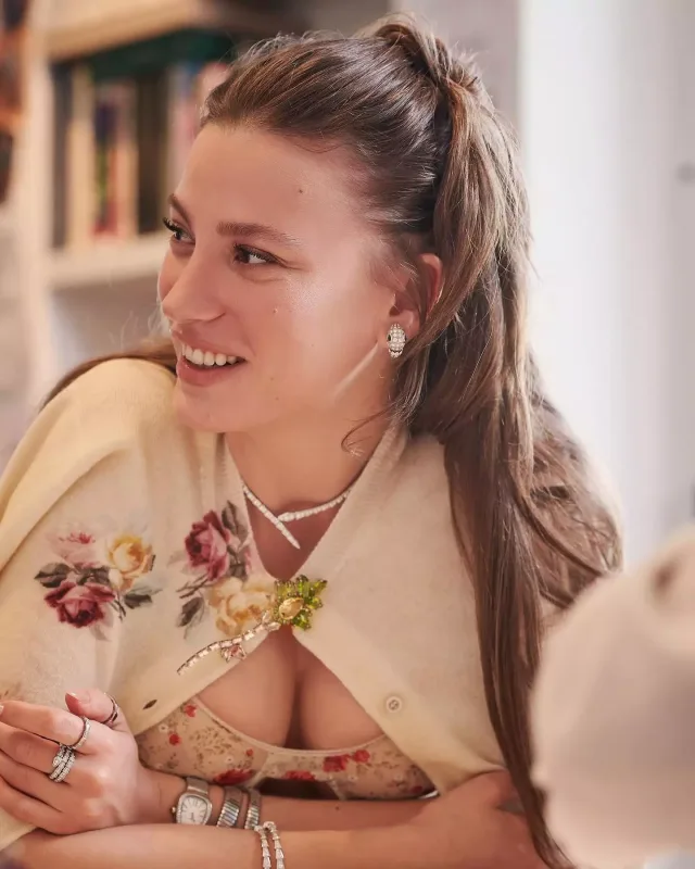 Serenaydan çiçəkli tərz