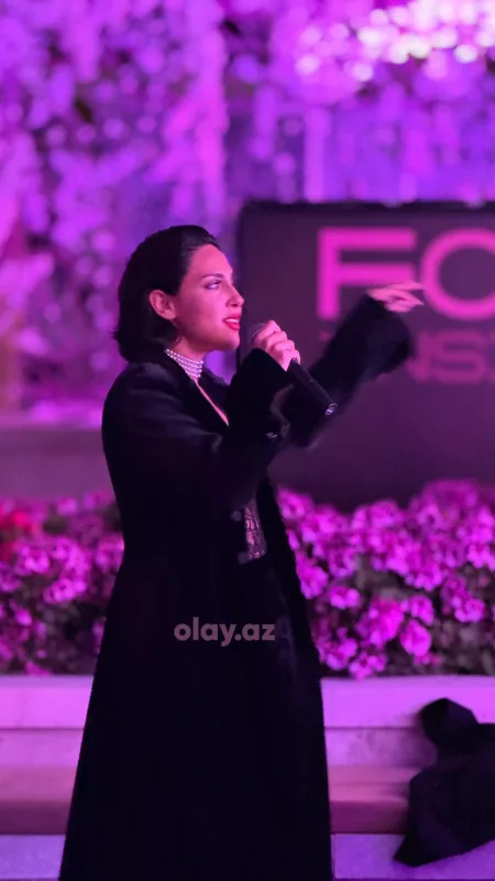 Aiseldən iddialı libas!