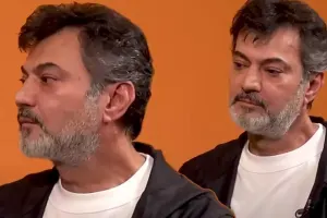 Mərhum anasından danışıb ağladı