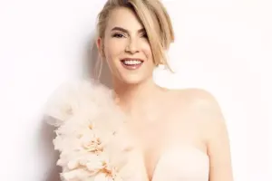 Tamaşada 5 fərqli obrazı canlandıracaq