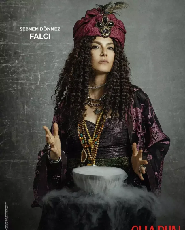 Tamaşada 5 fərqli obrazı canlandıracaq