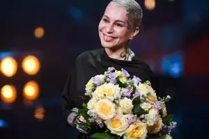 Nərgiz özündən 11 yaş kiçik bəyə ərə getdi