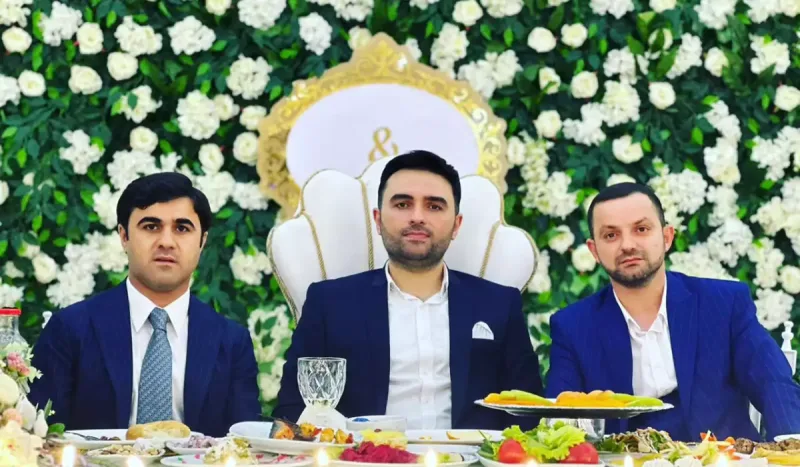 Xanəndənin toyu oldu