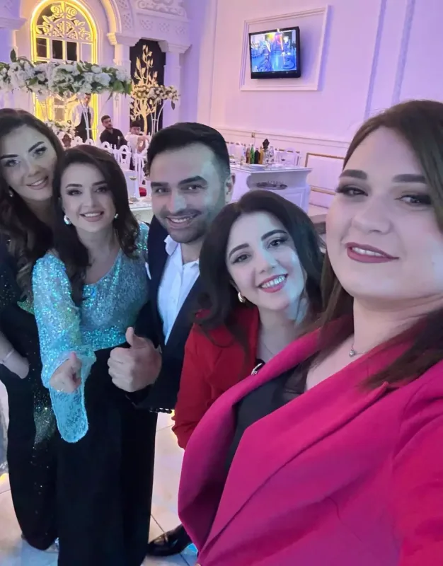 Xanəndənin toyu oldu