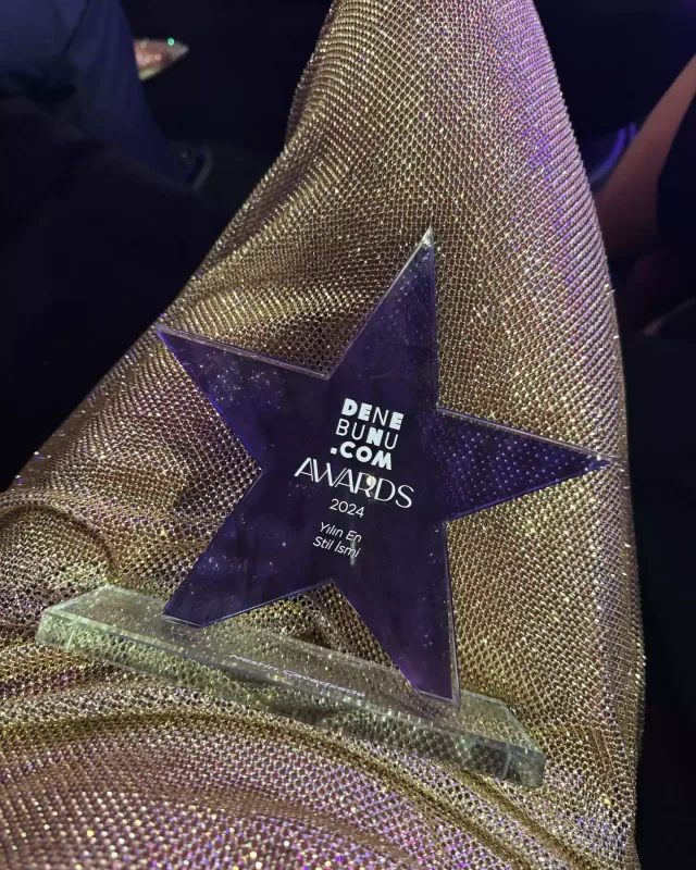 Nəsrin Türkiyədə ilin tərz qadını seçildi!