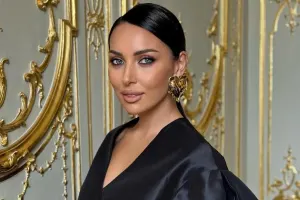 Bir ildir ayrılsa da, milyoner ərindən indi boşanır