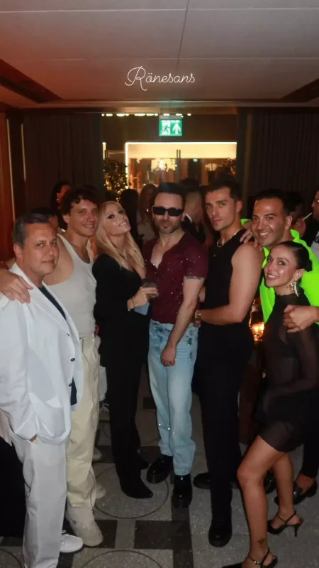 48 yaşını onlarla qeyd etdi