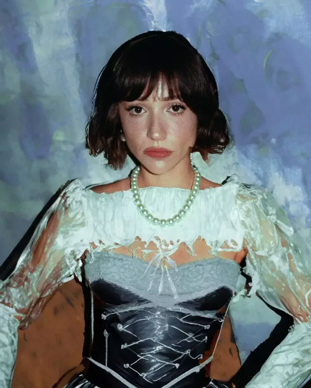 Zeynepin yeni sevgilisi odur