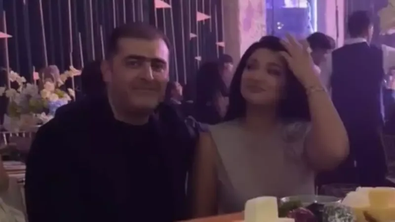 Tunar və xanımı məclisdə!
