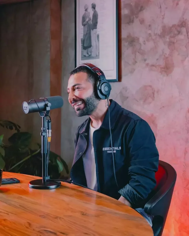 Türkiyəli tanınmış yazar saxlanıldı