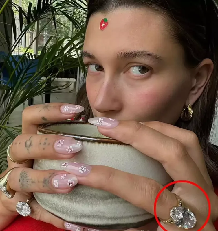 Hamilə həyat yoldaşına 1,5 milyonluq həddiyə aldı