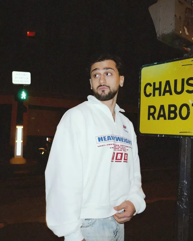 Coni Paris küçələrində