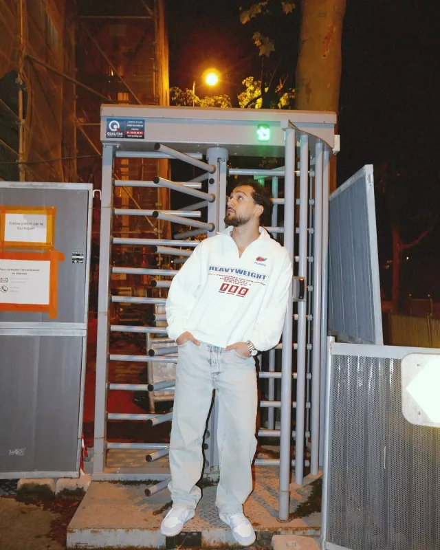 Coni Paris küçələrində