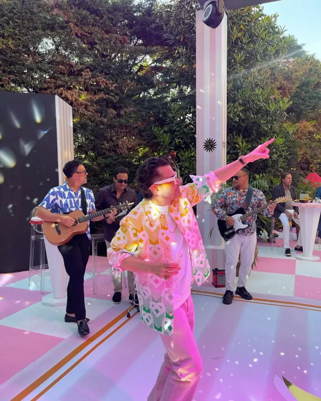 Kenan Doğulu 50 yaşını qeyd etdi