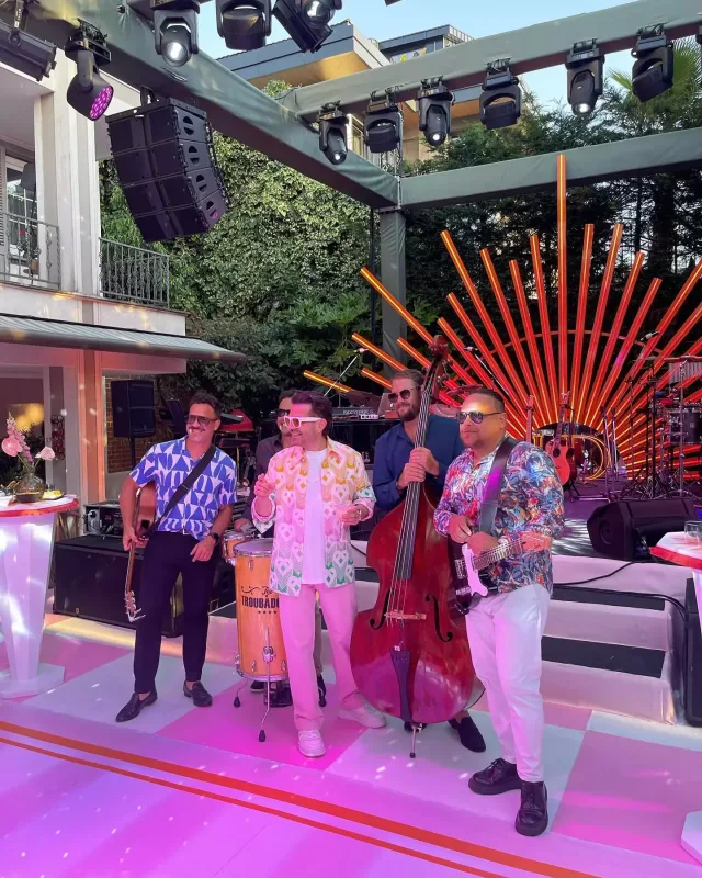 Kenan Doğulu 50 yaşını qeyd etdi