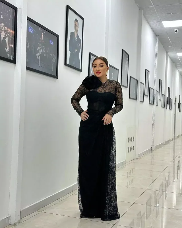 Xanım aparıcıların səhnə stilləri!