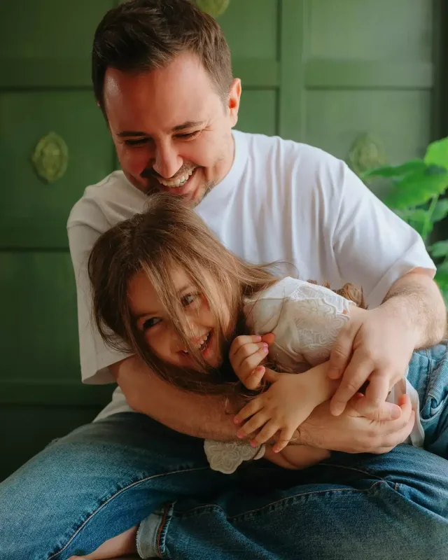 Samir qızı ilə fotolarını paylaşdı