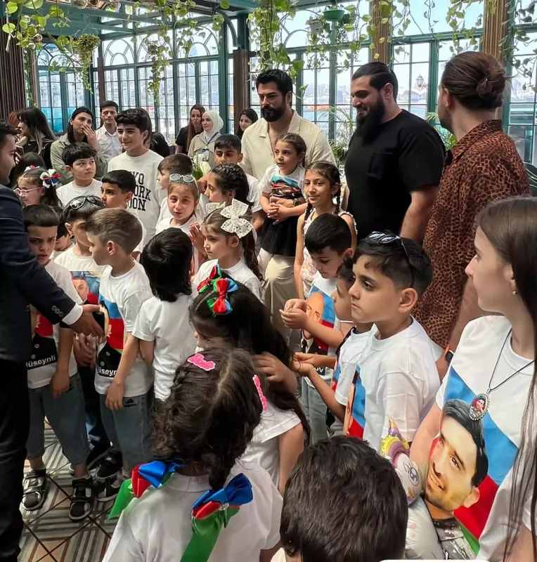 Burak Bakıya gəldi