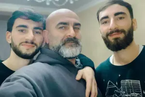 Vüsalın iki oğlu var imiş...