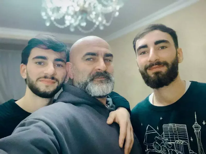 Vüsalın iki oğlu var imiş...