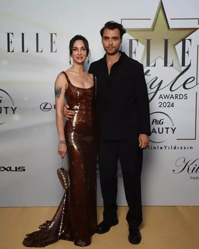 Qırmızı xalıda dəb yarışı