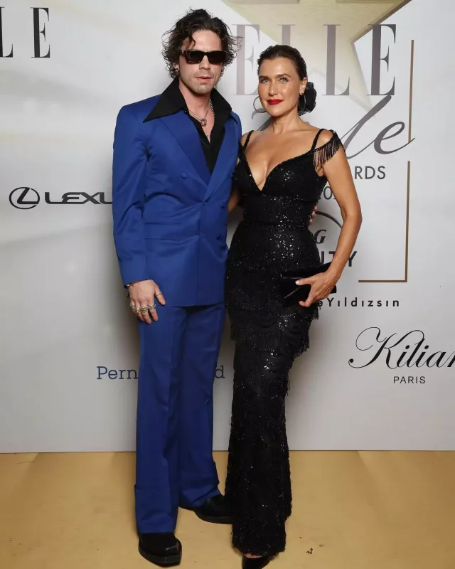 Qırmızı xalıda dəb yarışı