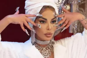 “Mən olan yer səhnədir”