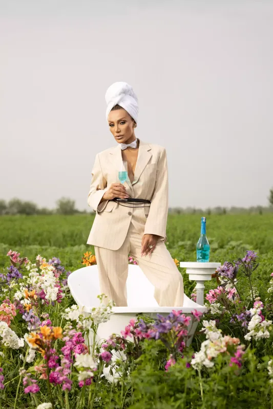 “Sərxoşam” üçün kamera qarşısında!